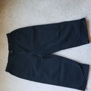 Ladies Lee Casuals Black 100% Cotton Capris